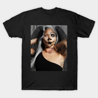 Death becomes her T-Shirt